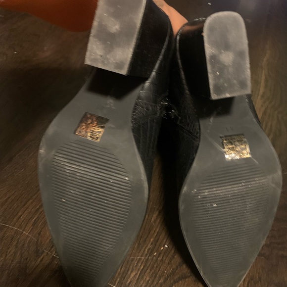 Black Western Faux Croc Booties - Picture 5 of 6
